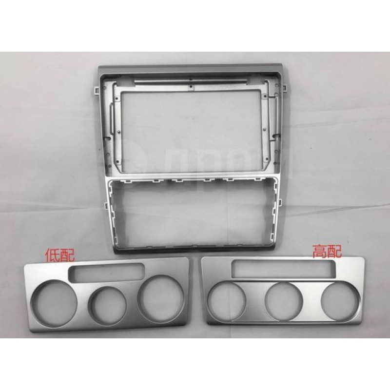 VOLKSWAGEN LAVIDA 2010-12 CARAV 22-921 9-INCH